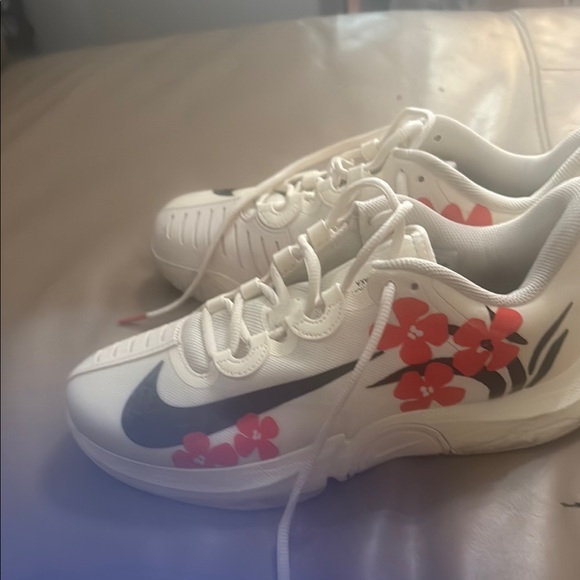 Nike White and Red Sneakers with Cherry Blossom Design - Picture 3 of 4
